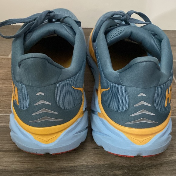 Hoka One One Clifton 8 Running Sneakers
Men's Shoes Size 12.5 D - Picture 8 of 11